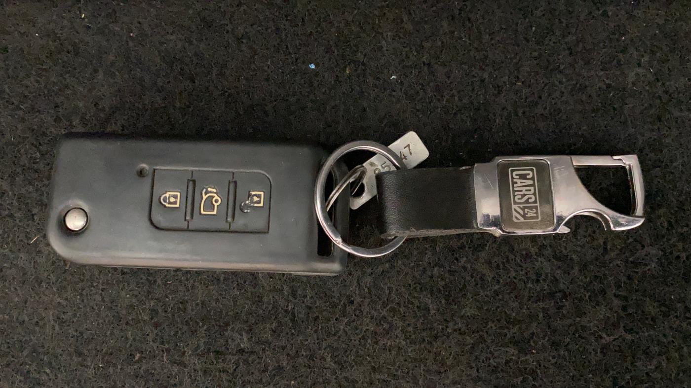2014 Mahindra XUV500 W6, Diesel, Manual, 39,165 km, Key Close Up