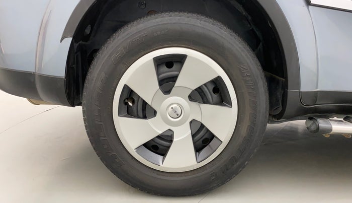 2014 Mahindra XUV500 W6, Diesel, Manual, 39,165 km, Right Rear Wheel