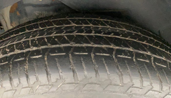 2014 Mahindra XUV500 W6, Diesel, Manual, 39,165 km, Right Rear Tyre Tread