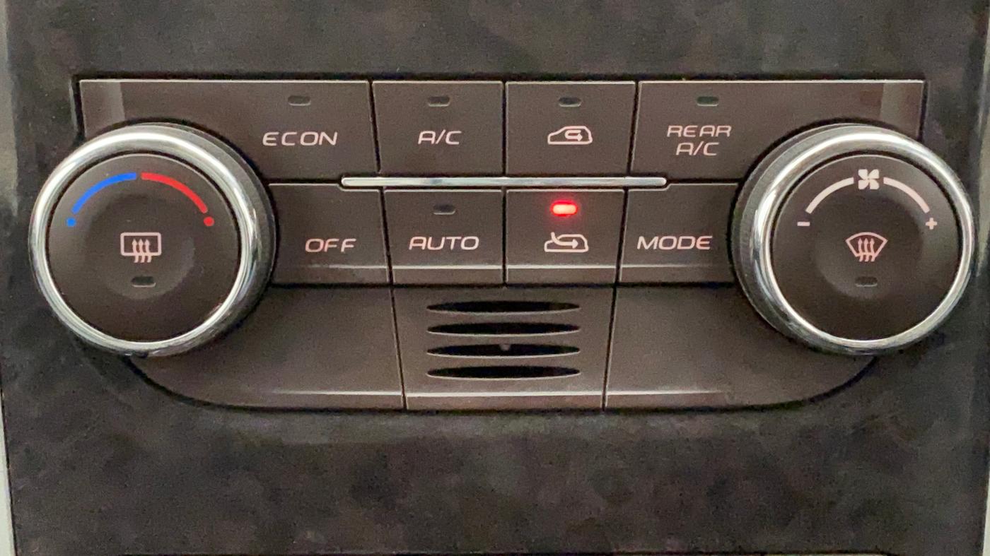 2014 Mahindra XUV500 W6, Diesel, Manual, 39,165 km, Automatic Climate Control