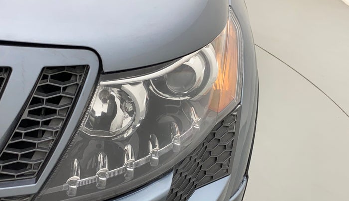 2014 Mahindra XUV500 W6, Diesel, Manual, 39,165 km, Left headlight - Minor scratches