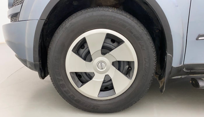 2014 Mahindra XUV500 W6, Diesel, Manual, 39,165 km, Left Front Wheel