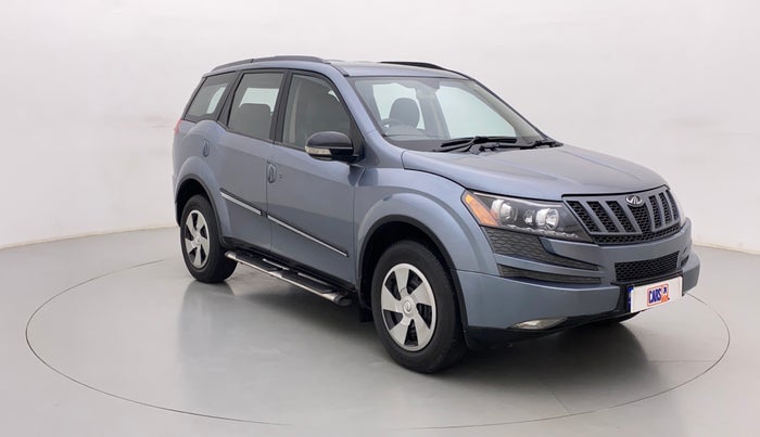 2014 Mahindra XUV500 W6, Diesel, Manual, 39,165 km, Right Front Diagonal
