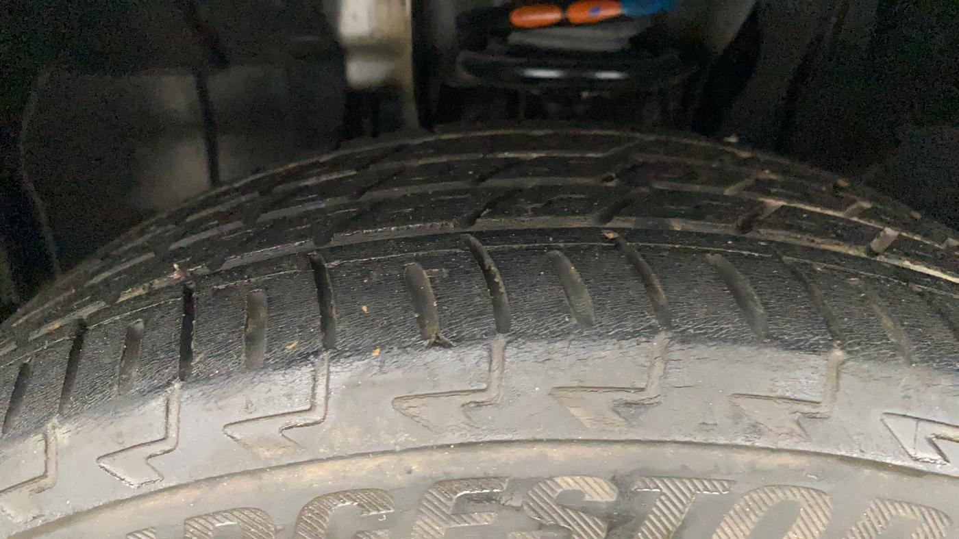 2020 Nissan MAGNITE XV PREMIUM TURBO, Petrol, Manual, 35,638 km, Left Front Tyre Tread