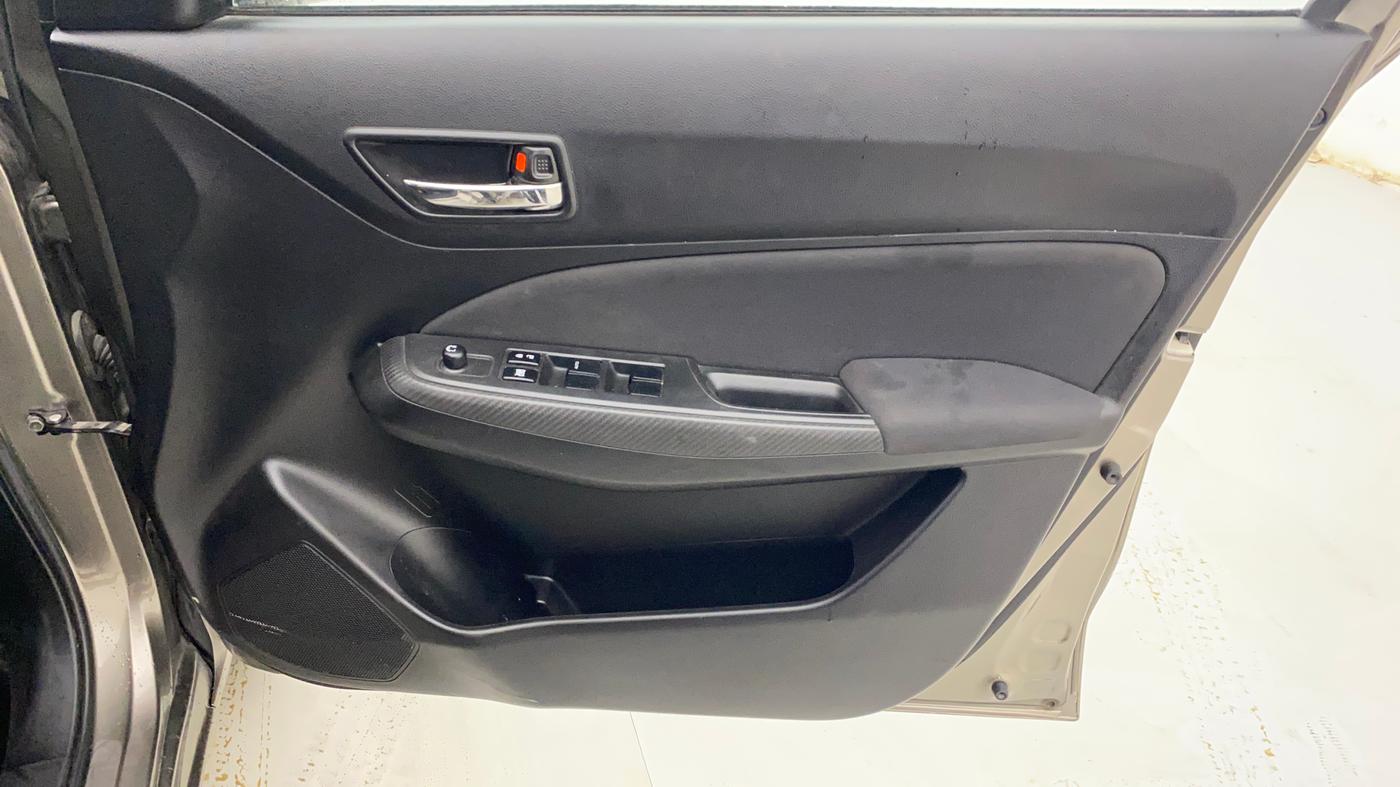 2023 Maruti Swift VXI AMT, Petrol, Automatic, 11,323 km, Driver Side Door Panels Control