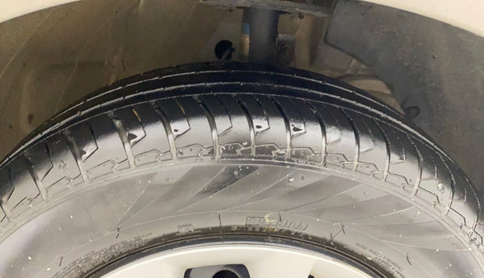 2023 Maruti Swift VXI AMT, Petrol, Automatic, 11,323 km, Right Front Tyre Tread