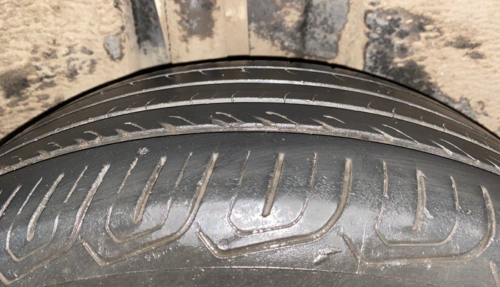 2022 Skoda KUSHAQ AMBITION 1.0L TSI MT, Petrol, Manual, 49,470 km, Right Rear Tyre Tread