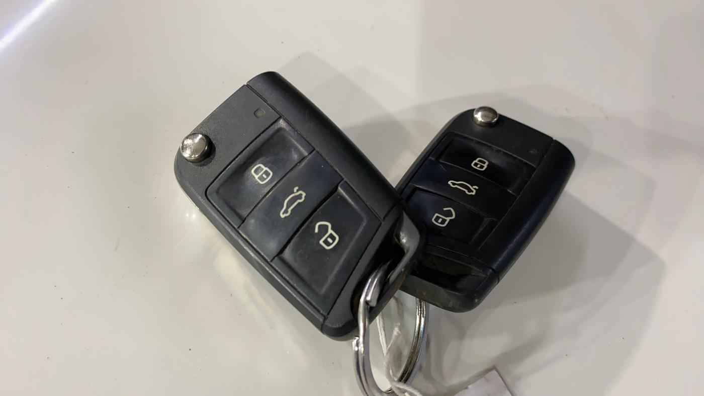 2022 Skoda KUSHAQ AMBITION 1.0L TSI MT, Petrol, Manual, 49,230 km, Key Close Up