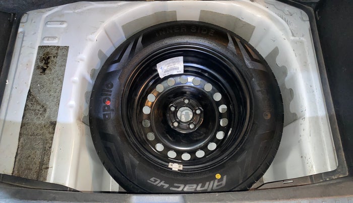 2022 Skoda KUSHAQ AMBITION 1.0L TSI MT, Petrol, Manual, 49,470 km, Spare Tyre