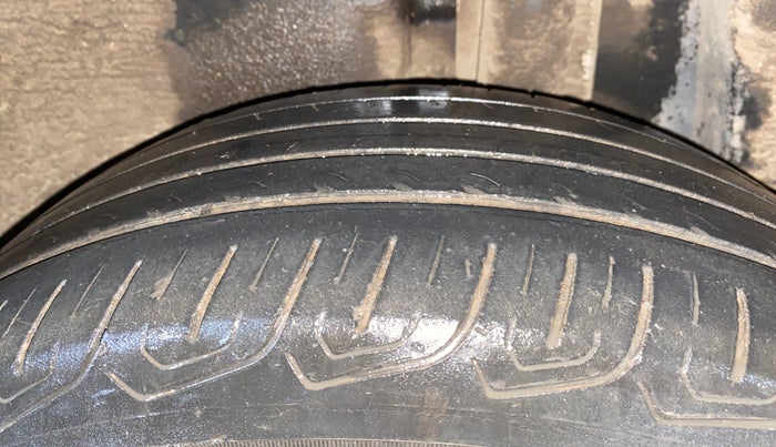 2022 Skoda KUSHAQ AMBITION 1.0L TSI MT, Petrol, Manual, 49,470 km, Left Rear Tyre Tread