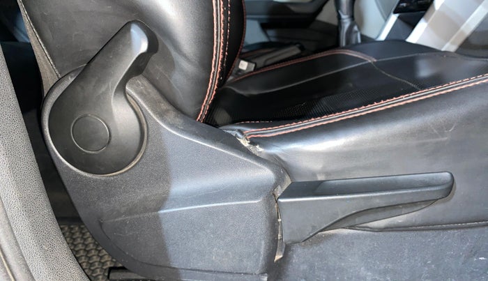 2022 Skoda KUSHAQ AMBITION 1.0L TSI MT, Petrol, Manual, 49,470 km, Driver Side Adjustment Panel