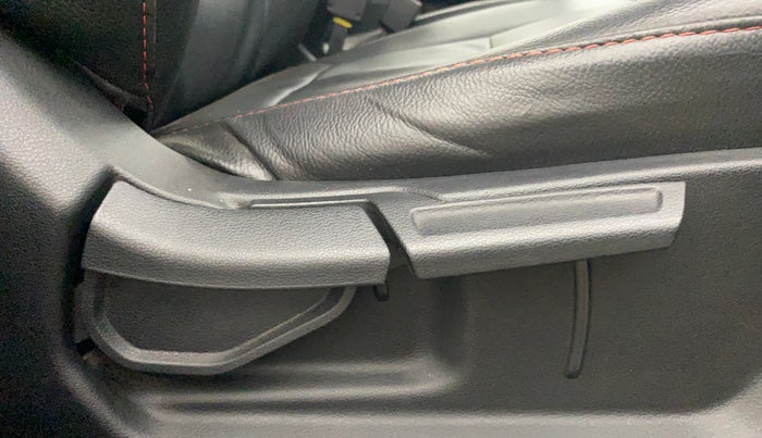 2021 Hyundai VENUE SX 1.0 TURBO, Petrol, Manual, 14,878 km, Driver Side Adjustment Panel