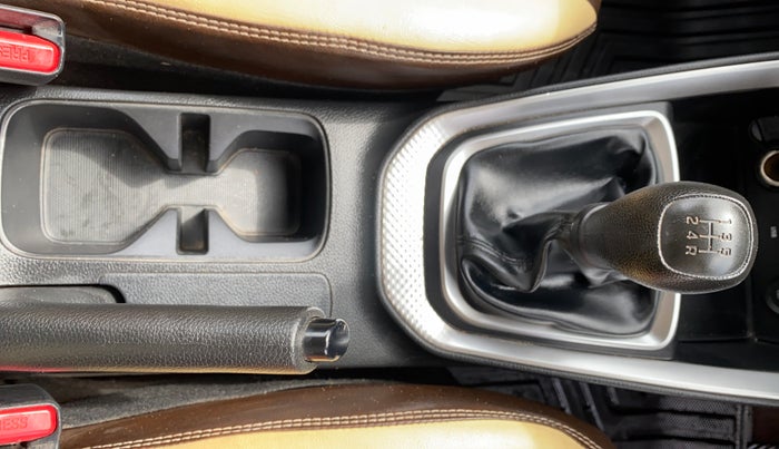 2022 KIA SONET HTK PLUS 1.2, Petrol, Manual, 25,583 km, Gear Lever