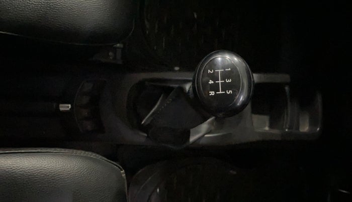2013 Maruti Wagon R 1.0 VXI, Petrol, Manual, 51,014 km, Gear Lever