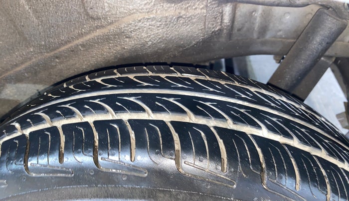 2013 Maruti Wagon R 1.0 VXI, Petrol, Manual, 51,014 km, Left Rear Tyre Tread