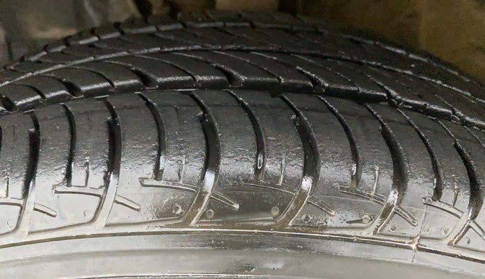 2020 Maruti New Wagon-R ZXI 1.2L AGS, Petrol, Automatic, 6,394 km, Left Front Tyre Tread