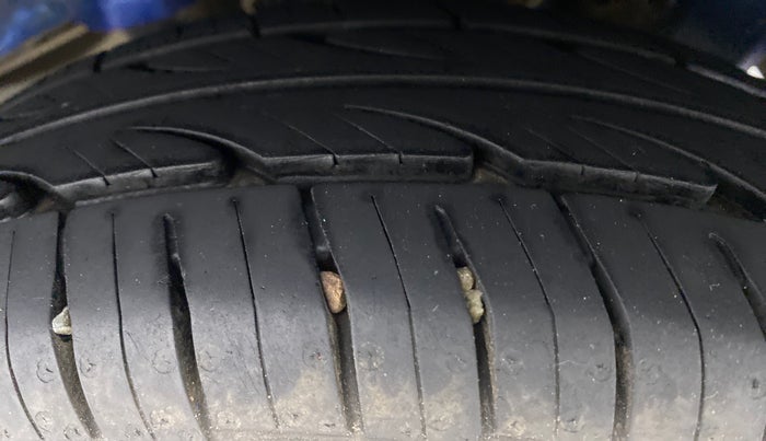 2013 Hyundai Eon ERA PLUS, Petrol, Manual, 47,424 km, Left Rear Tyre Tread
