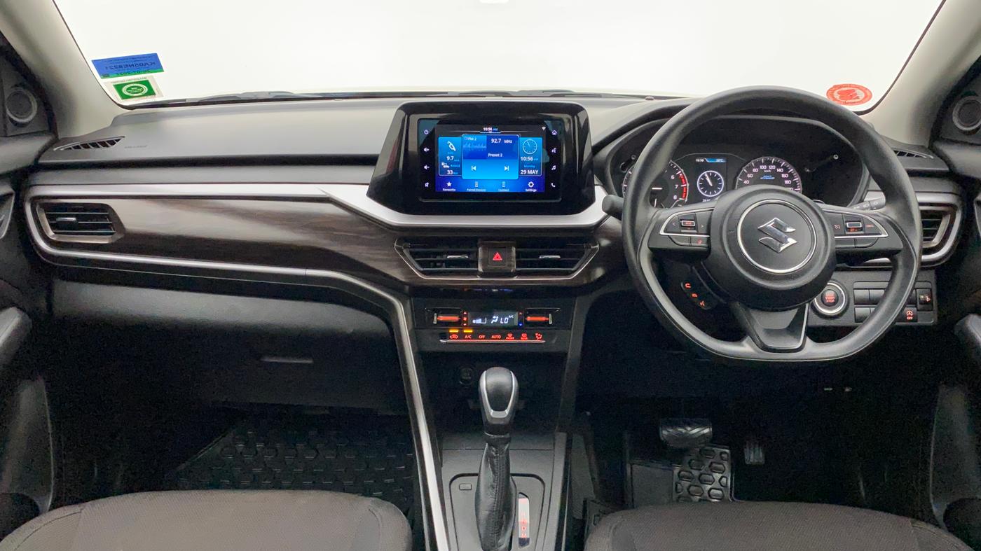 2022 Maruti BREZZA ZXI  AT SMART HYBRID DUAL TONE, Petrol, Automatic, 4,057 km, Dashboard