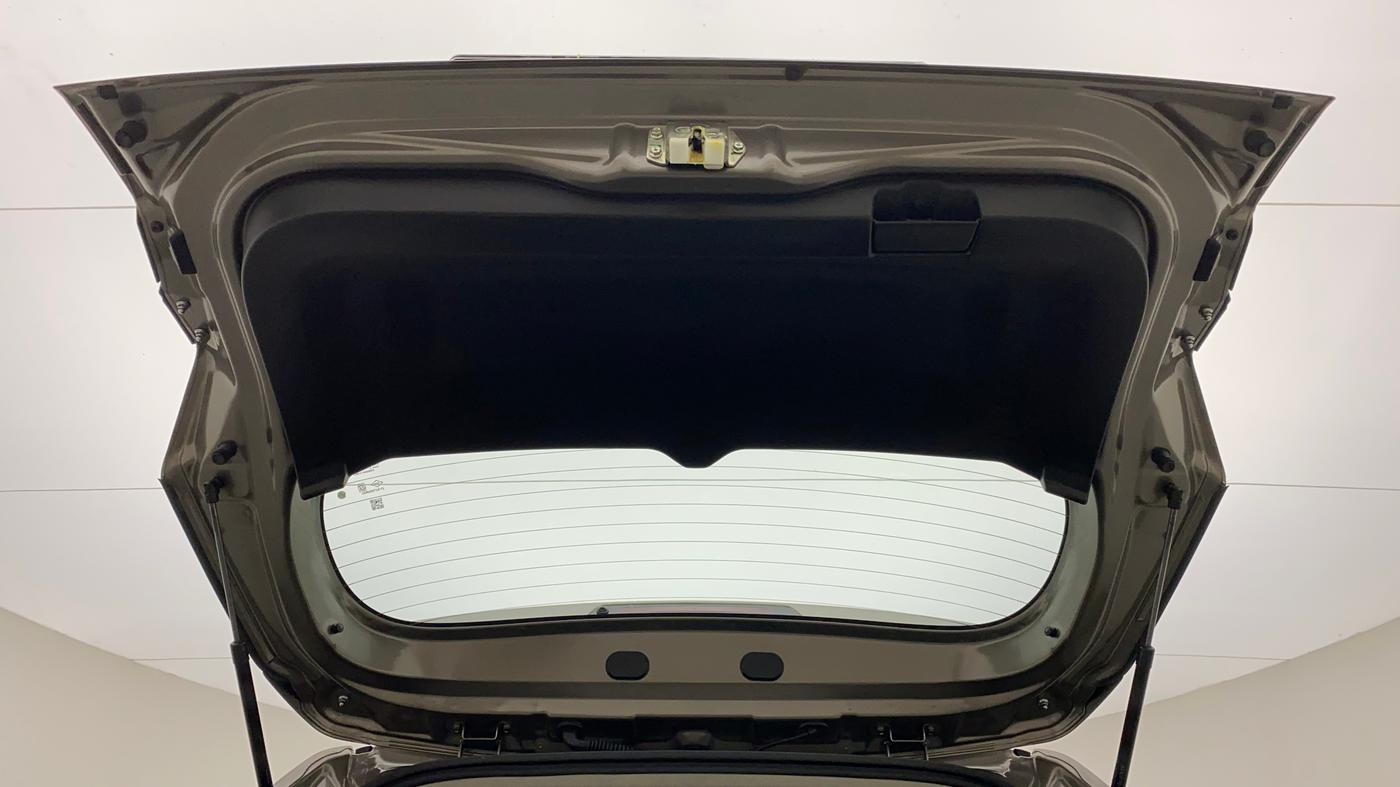 2022 Maruti BREZZA ZXI  AT SMART HYBRID DUAL TONE, Petrol, Automatic, 4,057 km, Boot Door Open