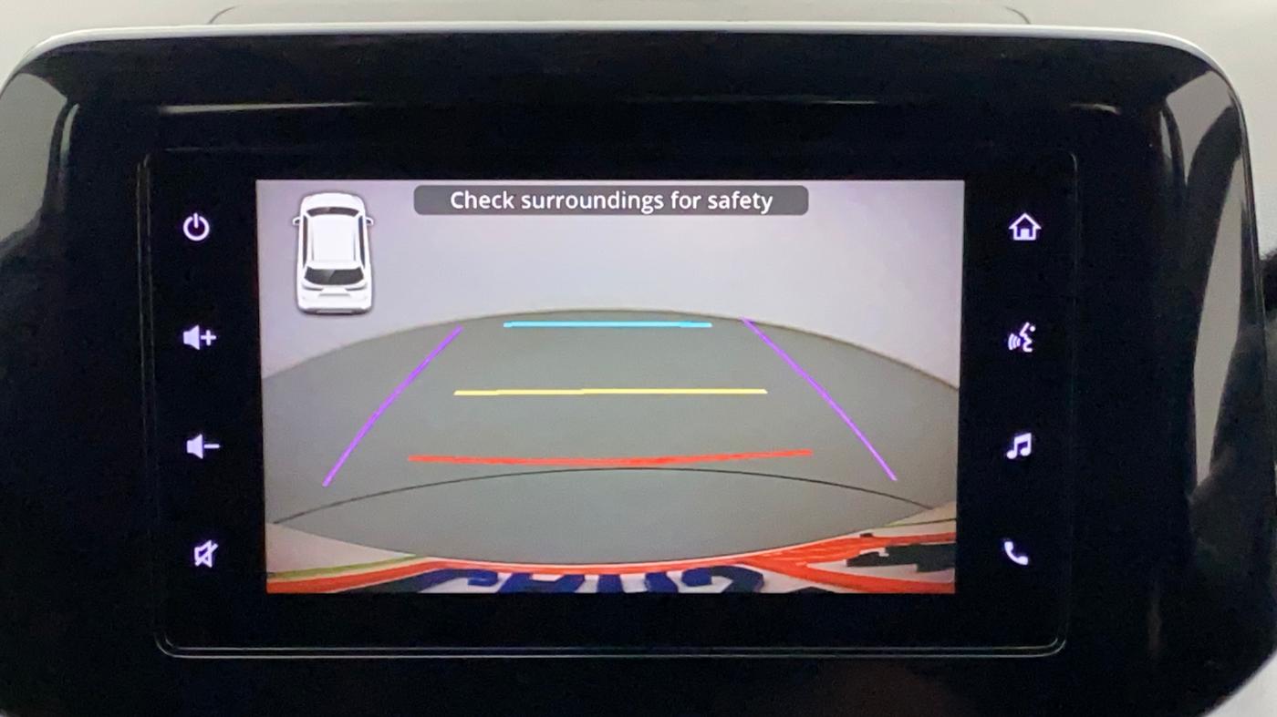 2022 Maruti BREZZA ZXI  AT SMART HYBRID DUAL TONE, Petrol, Automatic, 4,057 km, Parking Camera