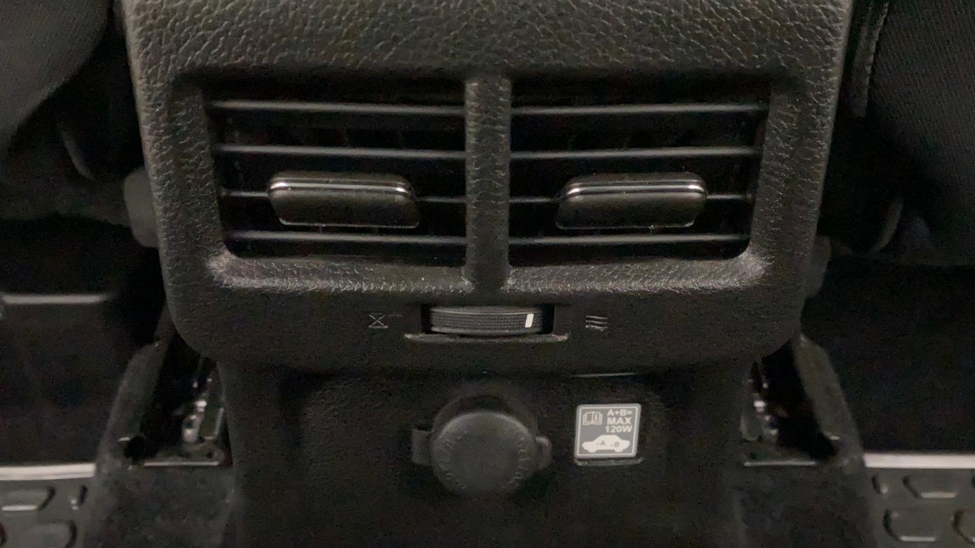 2022 Maruti BREZZA ZXI  AT SMART HYBRID DUAL TONE, Petrol, Automatic, 4,057 km, Rear AC Vents