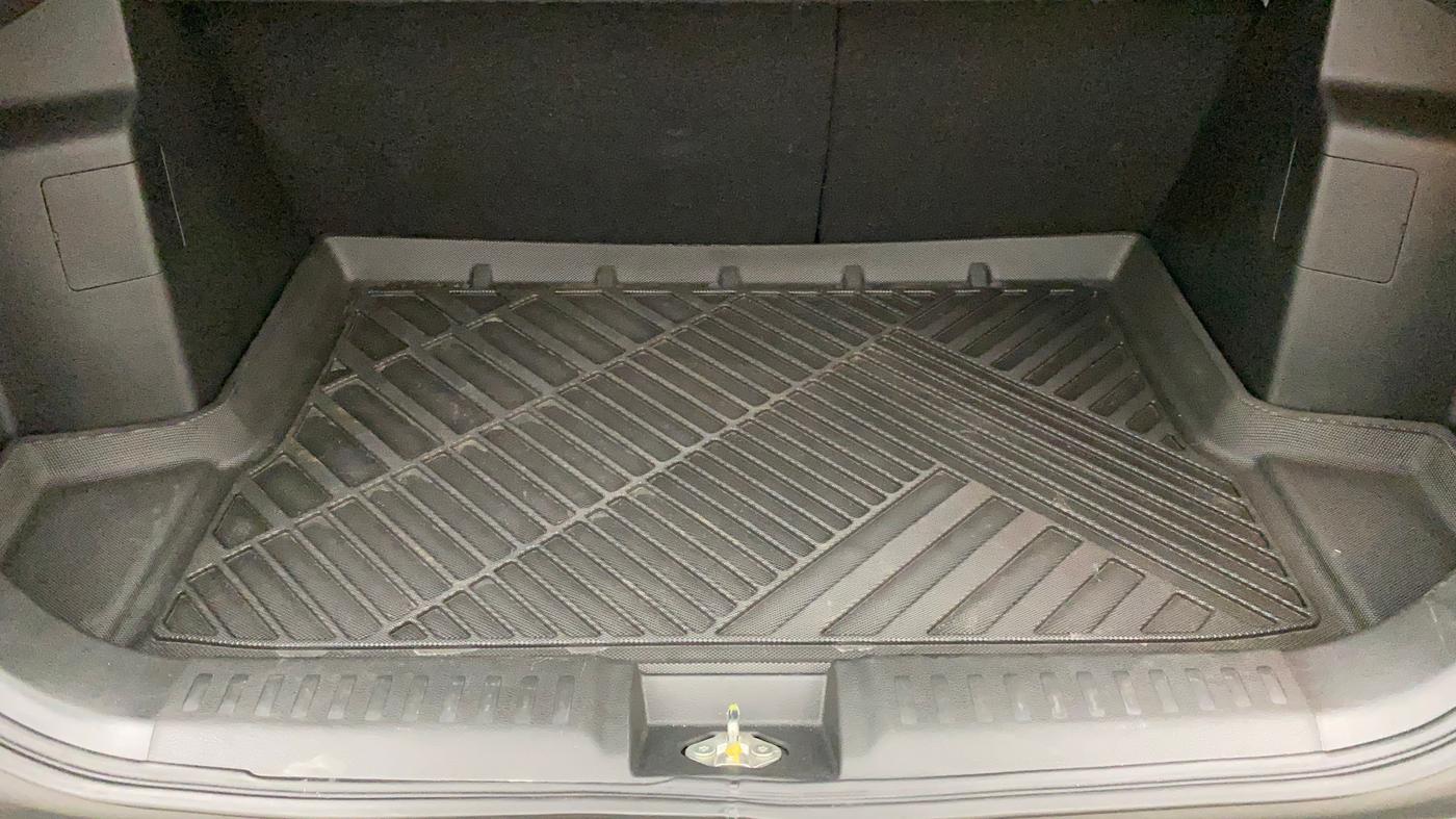2022 Maruti BREZZA ZXI  AT SMART HYBRID DUAL TONE, Petrol, Automatic, 4,057 km, Boot Inside