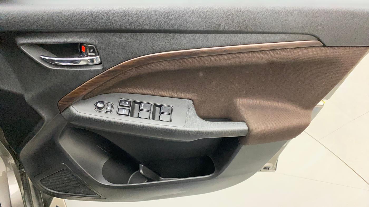 2022 Maruti BREZZA ZXI  AT SMART HYBRID DUAL TONE, Petrol, Automatic, 4,057 km, Driver Side Door Panels Control