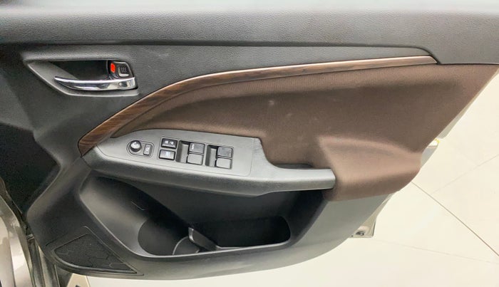 2022 Maruti BREZZA ZXI  AT SMART HYBRID DUAL TONE, Petrol, Automatic, 4,057 km, Driver Side Door Panels Control