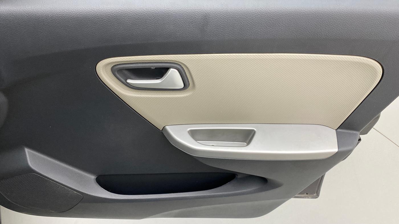 2017 Maruti Alto K10 VXI (O) AMT, Petrol, Automatic, 3,631 km, Driver Side Door Panels Control
