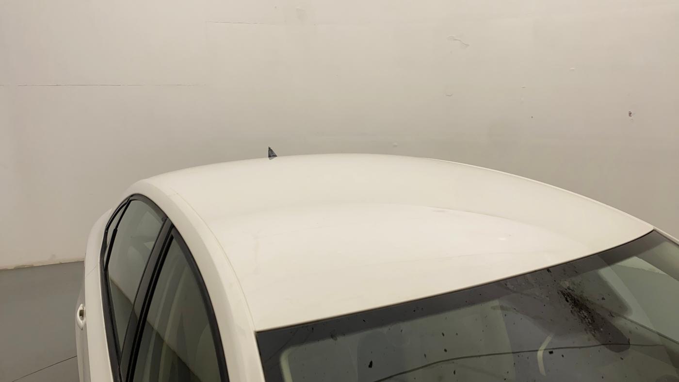 2016 Skoda Rapid 1.6 MPI STYLE PLUS MT, Petrol, Manual, 32,028 km, Roof