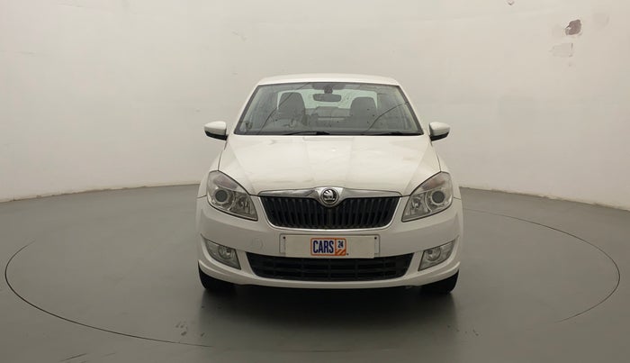 2016 Skoda Rapid 1.6 MPI STYLE PLUS MT, Petrol, Manual, 32,028 km, Front