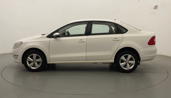 2016 Skoda Rapid 1.6 MPI STYLE PLUS MT, Petrol, Manual, 32,028 km, Left Side
