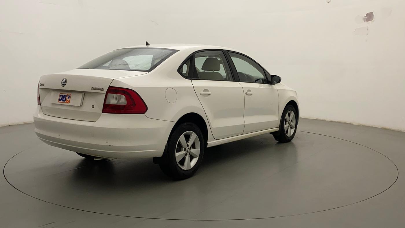 2016 Skoda Rapid 1.6 MPI STYLE PLUS MT, Petrol, Manual, 32,028 km, Right Back Diagonal