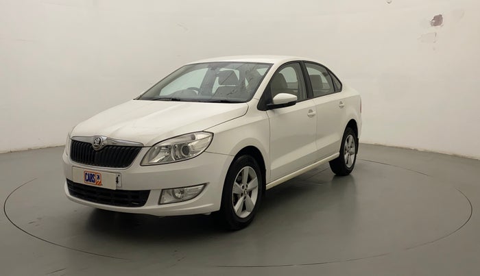 2016 Skoda Rapid 1.6 MPI STYLE PLUS MT, Petrol, Manual, 32,028 km, Left Front Diagonal