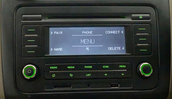 2016 Skoda Rapid 1.6 MPI STYLE PLUS MT, Petrol, Manual, 32,028 km, Infotainment System