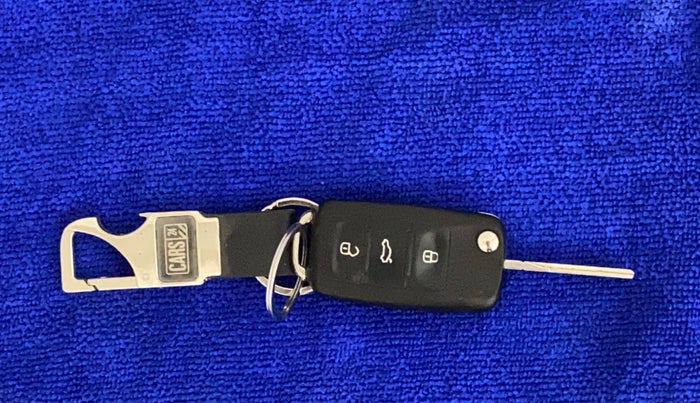 2016 Skoda Rapid 1.6 MPI STYLE PLUS MT, Petrol, Manual, 32,028 km, Key Close Up