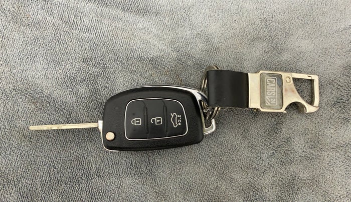 2017 Hyundai Xcent S 1.2, Petrol, Manual, 53,751 km, Key Close Up