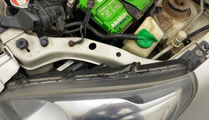 2017 Maruti Alto 800 LXI, Petrol, Manual, 26,028 km, Left headlight - Clamp has minor damage