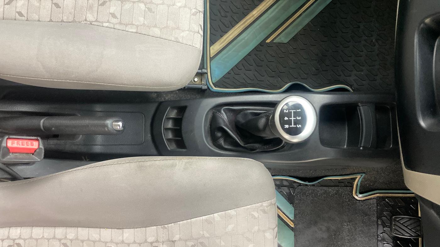 2016 Maruti Wagon R 1.0 VXI, Petrol, Manual, 66,123 km, Gear Lever