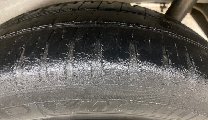 2016 Maruti Wagon R 1.0 VXI, Petrol, Manual, 66,075 km, Left Rear Tyre Tread