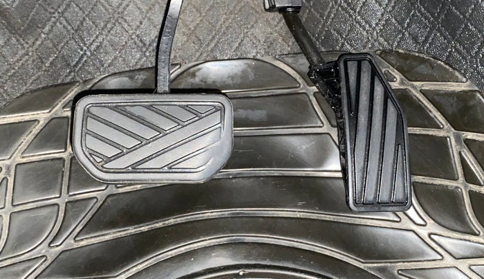 2018 Maruti Baleno DELTA CVT PETROL 1.2, Petrol, Automatic, 63,736 km, Pedals