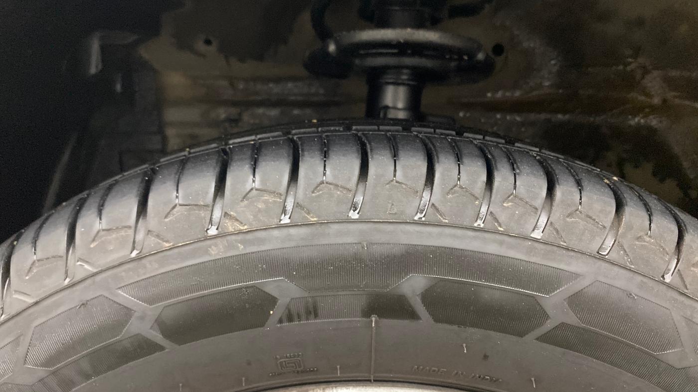 2014 Maruti Ertiga ZDI, Diesel, Manual, 1,43,652 km, Left Front Tyre Tread