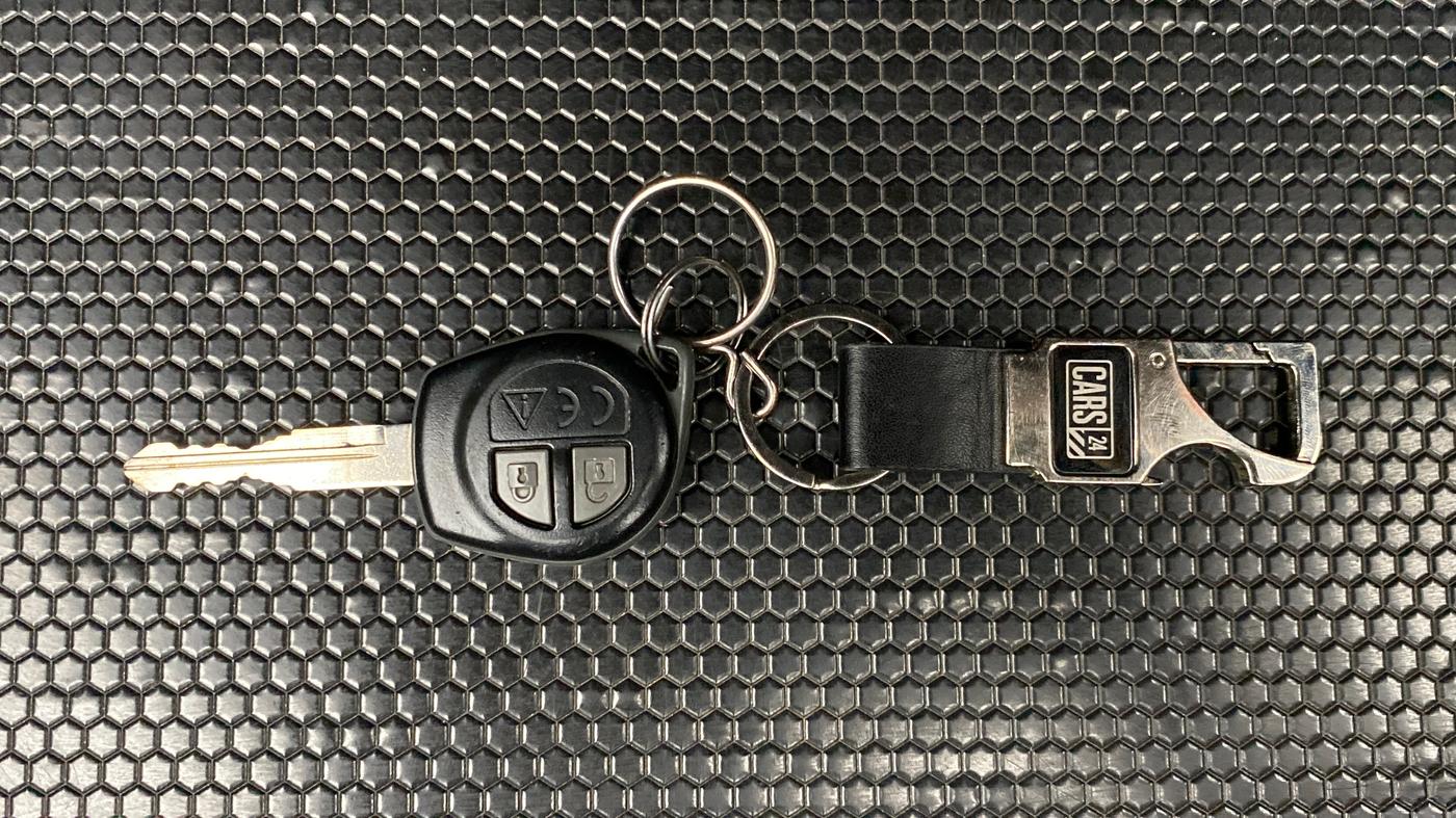 2019 Maruti Ciaz DELTA 1.5 SHVS VVT MT, Petrol, Manual, 29,219 km, Key Close Up