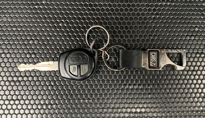 2019 Maruti Ciaz DELTA 1.5 SHVS VVT MT, Petrol, Manual, 29,219 km, Key Close Up