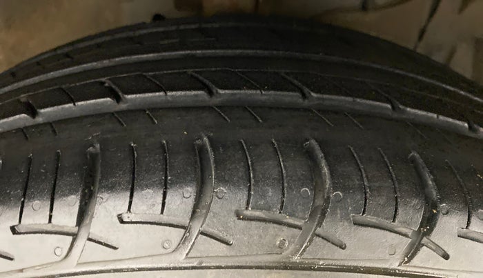 2019 Maruti Ciaz DELTA 1.5 SHVS VVT MT, Petrol, Manual, 29,219 km, Right Front Tyre Tread