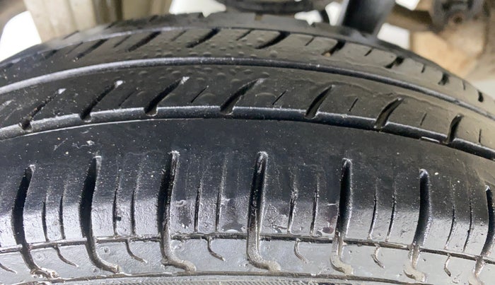 2019 Maruti Alto 800 LXI CNG, CNG, Manual, 30,585 km, Right Rear Tyre Tread