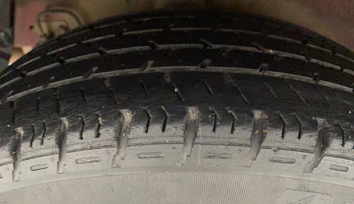 2015 Hyundai Xcent S 1.2, Petrol, Manual, 75,265 km, Right Rear Tyre Tread