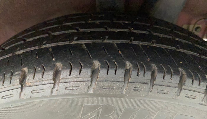 2015 Hyundai Xcent S 1.2, Petrol, Manual, 75,265 km, Left Rear Tyre Tread