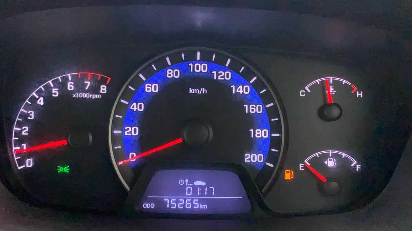 2015 Hyundai Xcent S 1.2, Petrol, Manual, 75,265 km, Odometer Image