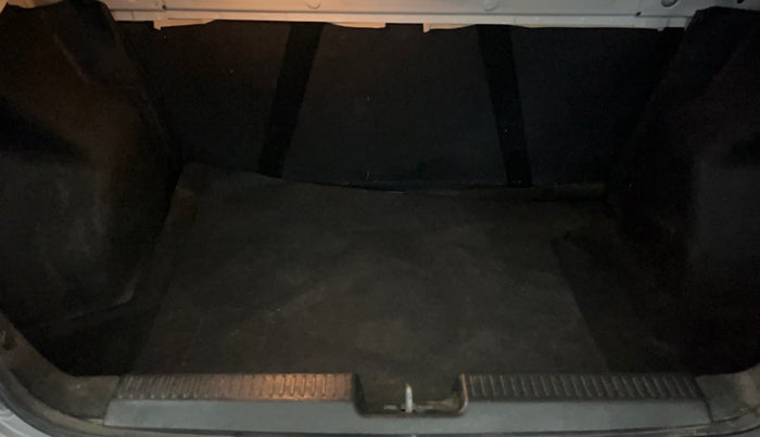 2018 Maruti Dzire ZXI, Petrol, Manual, 27,812 km, Boot Inside